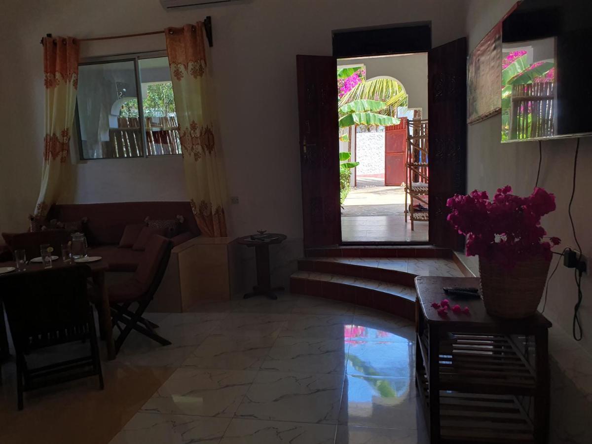 Baridi Villa 吉汶瓦 外观 照片