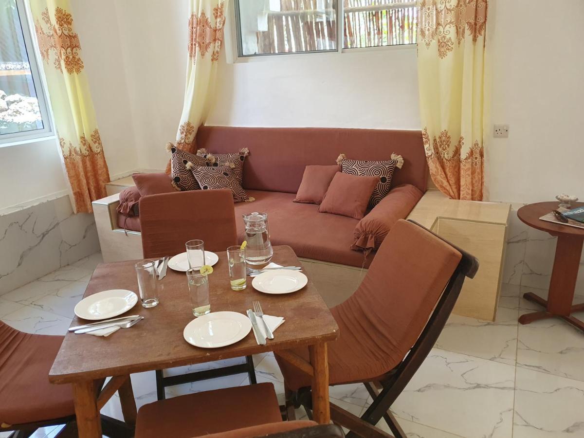 Baridi Villa 吉汶瓦 外观 照片