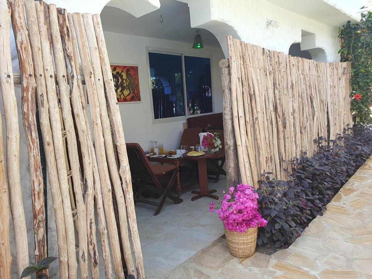 Baridi Villa 吉汶瓦 外观 照片